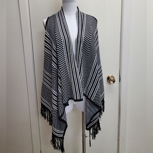 3 for $30💥 Love and Liberty knit sweater cardigan vest Size‎ Med